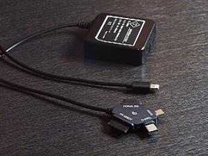 マルチタイプの携帯電話充電器 全室に完備しております。