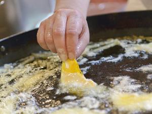 揚げたて天ぷらも楽しめる