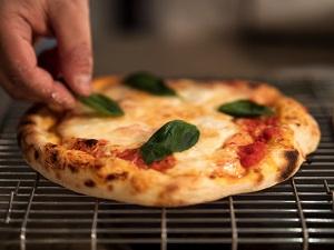 【料理】ビュッフェ　ピザ◆