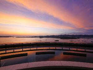 2018年4月27日にホテル敷地内から毎分最大300L湧き出る100％自家源泉の療養泉「南あわじ温泉」が開湯