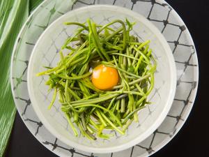 【山菜小鉢】口の中に広がる爽やかな風味