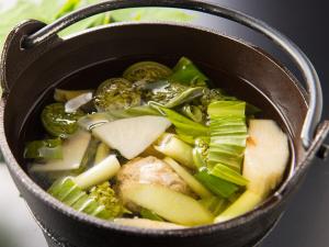 【山菜鍋】豊かな山菜の味わい