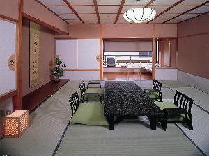 当館の標準客室です。ご夫婦、ご家族での水入らずのご宿泊や グループでのご旅行などお気軽にすべてのお客様にご利用いただけます。