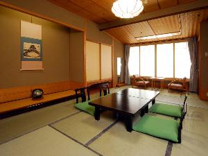 当館の標準客室です。ご夫婦、ご家族での水入らずのご宿泊や グループでのご旅行などお気軽にすべてのお客様にご利用いただけます。