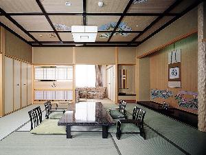 308号室「華扇の間」12.5帖の客室に12名様がお寛ぎ出来る広々した応接間付客室「華扇の間」 ゆったりと豪華なお時間が堪能いただけます。  ※トイレは2ヶ所あります。