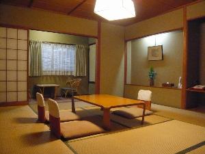 【旧館和室】広さ6.5畳～10畳の和室です。トイレ付バスなしのお部屋です。（一部バス付）