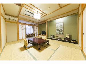 露天風呂付き客室（一例）<BR>全てのお部屋に露天風呂付き♪１０畳和室（バス・トイレ付)(一例）