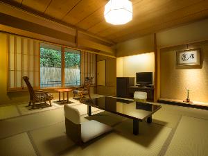 【富士見台/和室】窓の外には琴平山の緑が（一例）