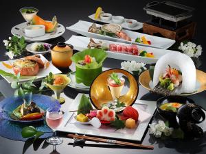 【2018夏・雪花】強肴は富良野牛、または道産鮑の鉄板焼き　三種の薬味で