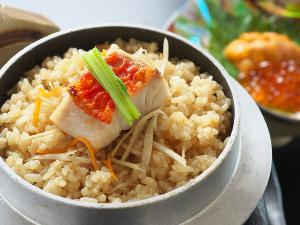 【金目鯛釜飯】深海の高級魚「金目鯛」の程良い甘み旨味と御飯がぴったり。ウニ・イクラと共にいただく御飯