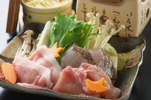 【お鍋】ホロホロの真鯛と四万十ポーク、四万十鶏の旨味がぎゅっと凝縮し宗田節出汁と合わさって最高に旨い