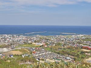 【周辺情報】三笠山展望閣からの景色。枝幸町内を一望できます。