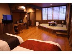 離れ内風呂付和洋室