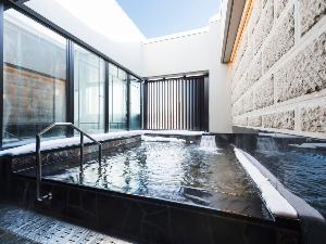 天然温泉露天風呂（女性用のみ）