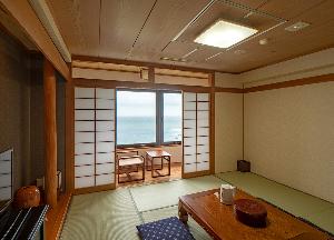 和室8畳タイプのお部屋です。