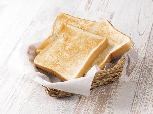 【食パン】コンベアトースターでカリッと焼いて、お好きなジャムやバターでお召し上がりください 