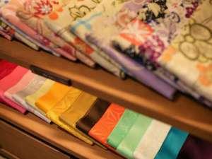 【浴衣処】お好きな色浴衣をお選びください。※お部屋には作務衣をご用意。