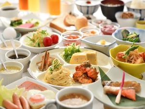 津軽の旬がいっぱいの朝食バイキング♪