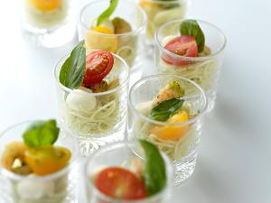 ◆夕食ビュッフェ一例／シンプルに調理し、素材の良さを最大限に活かしたヘルシービュッフェ。