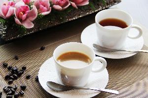 プレミアフロア限定のおもてなし　ラウンジ　ティータイムにて、コーヒー・紅茶フリー