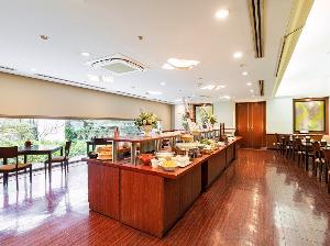 ＜朝食レストラン　ローズ＞朝食時間　6：30～10：00