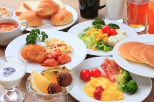朝食