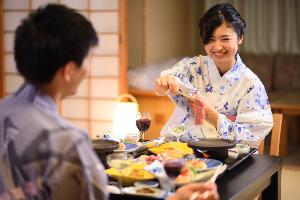 【和膳スタイル・お部屋食例】※大切な方とゆっくりと水入らずのご夕食をお楽しみください