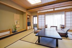 ふなや日本庭園を望む眺望の良い和室