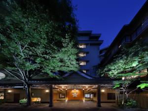 玄関夜イメージ