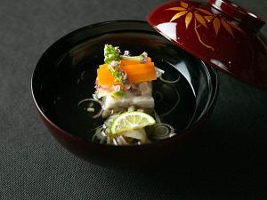 2019年夏料理一例（椀盛り）