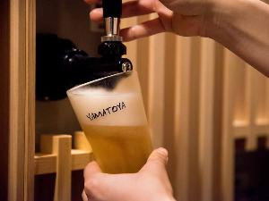 *【湯あがり所の無料ビールサーバー】湯あがりに冷えた1杯をお楽しみください。