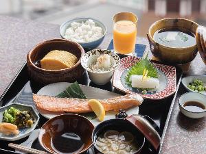 *【ご朝食・一例】シンプルだからこそごまかしが効かない上質な素材でご提供しております。