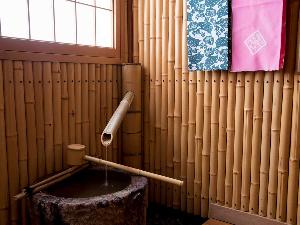 *【お部屋・つくばい】全てのお部屋につくばいがございます。水の音をお楽しみください。