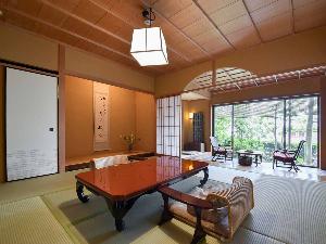 *【スーペリア・橘】8畳+控1.5畳+化粧室2畳のお部屋です。