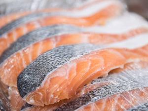 *【ご朝食一例】シンプルながら「美味しい」と評判の朝食メインを務め塩鮭・当館で仕込んでおります
