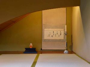 *【館内・骨董品・書画】お部屋のみならず館内にも数々の骨董を展示しております