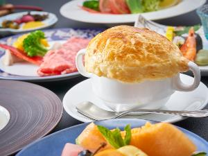 洋風会席/コーンスープのパイ包み