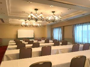 会議室「スクール形式」ご利用ご希望のお客様は、お問い合わせください。