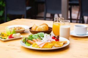 朝食ビュッフェ（盛り付けイメージ）