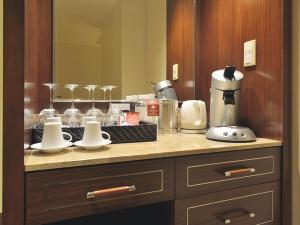 客室設備として湯沸かし器、お茶、紅茶、コーヒーをご用意しております。