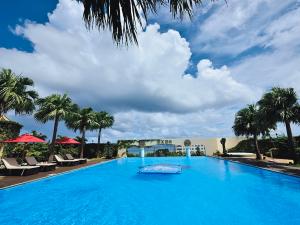 海と森の緑に包まれた自然空間