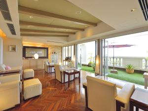 施術を受けたあとはリラックスタイム。ゆったりとした空間でトリートメント後の余韻をお楽しみください。