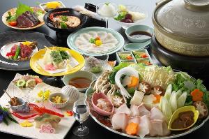 【クエ鍋グルメ会席】幻の高級魚を食す！まさにクエづくし！コラーゲンたっぷりのグルメ会席