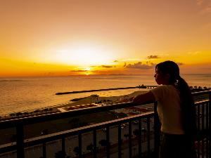 ホテルからの夕景