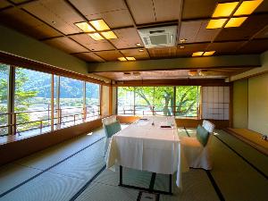 【宴会場】 当館では人数・スタイルに合わせて様々な会場をご用意しております