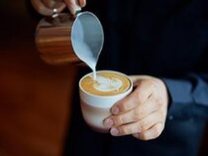 バリスタが淹れるスペシャルティコーヒー