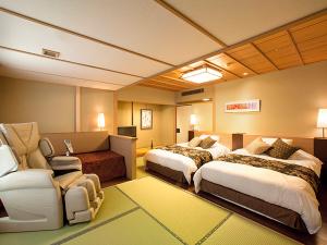 【花くらぶ‐らくわツイン】ベッドの快適性と、和の落ち着きを兼ね備えたお部屋。
