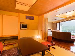 ◆コーナースイート‐山草花◆角部屋ならではの静寂が心地よい空間