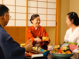 【個室食】大切な人との会話を楽しむのなら、誰にも邪魔されない個室食がおすすめです。