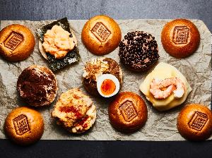 【ランプライトブックスカフェ】  24時間営業 (フードメニューのみ 7:00-22:00まで)